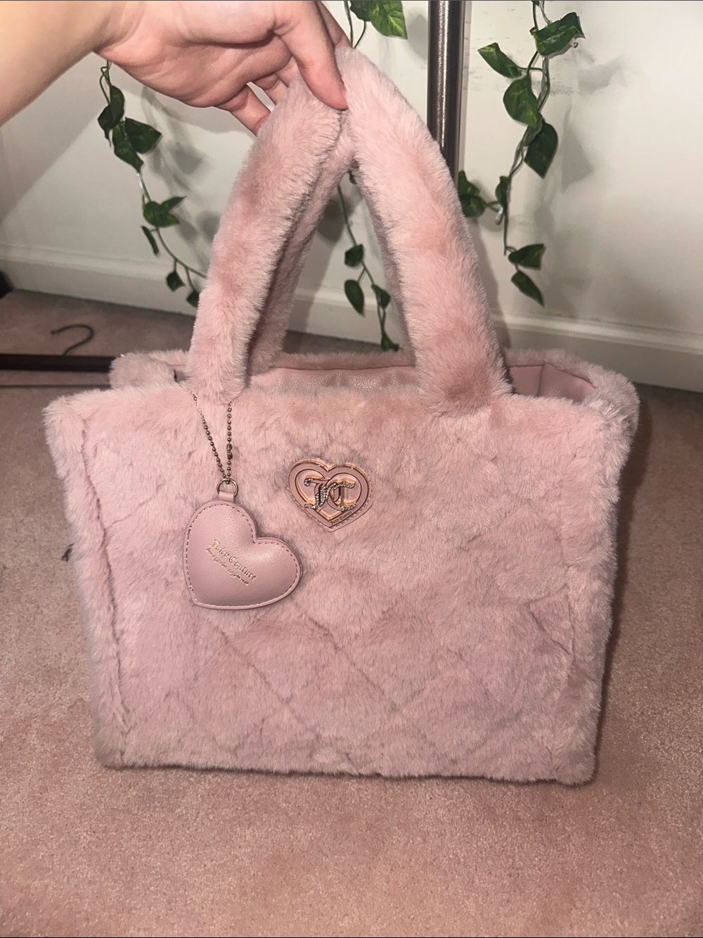Juicy Couture Pink Let’s Get Cozy Faux Fur Tote Bag Removable Strap With Zipper - Picture 7 of 9